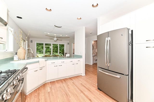 9212 S 41st STREET, Franklin, WI 53132