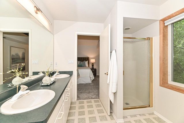 9212 S 41st STREET, Franklin, WI 53132