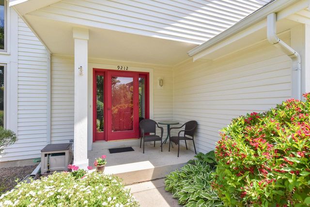 9212 S 41st STREET, Franklin, WI 53132