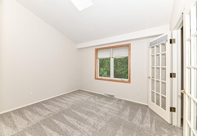 9212 S 41st STREET, Franklin, WI 53132