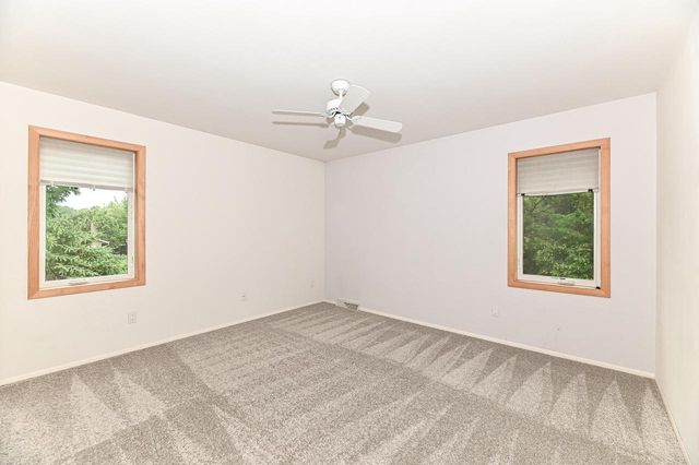 9212 S 41st STREET, Franklin, WI 53132