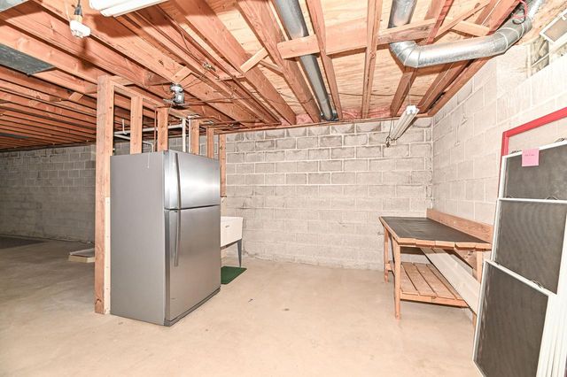 9212 S 41st STREET, Franklin, WI 53132