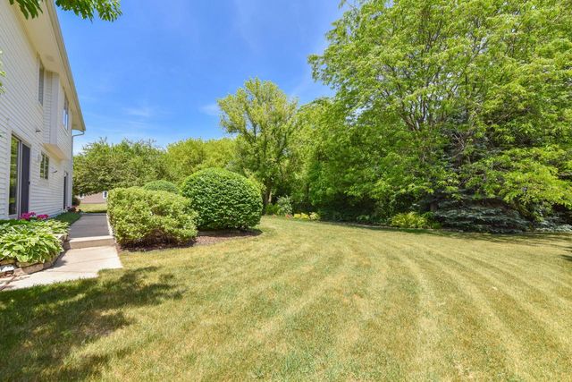 9212 S 41st STREET, Franklin, WI 53132