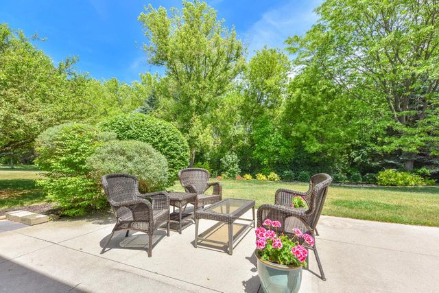 9212 S 41st STREET, Franklin, WI 53132