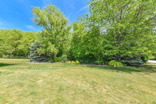 9212 S 41st STREET, Franklin, WI 53132