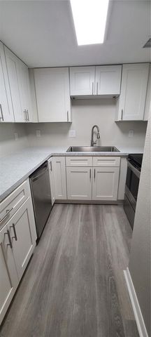 914 LAKE DESTINY ROAD D, Altamonte Springs, FL 32714