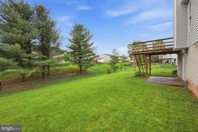 2720 BROOKMAR DR, York, PA 17408
