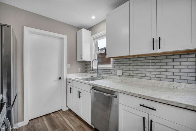 1279 Elmwood Road, Mayfield Heights, OH 44124