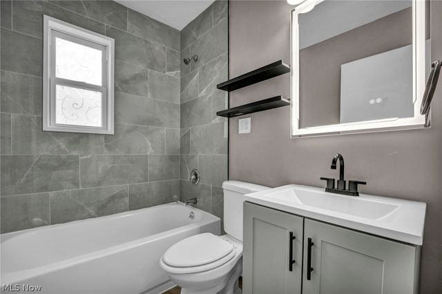 1279 Elmwood Road, Mayfield Heights, OH 44124
