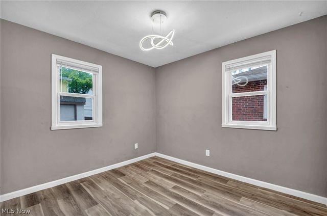 1279 Elmwood Road, Mayfield Heights, OH 44124