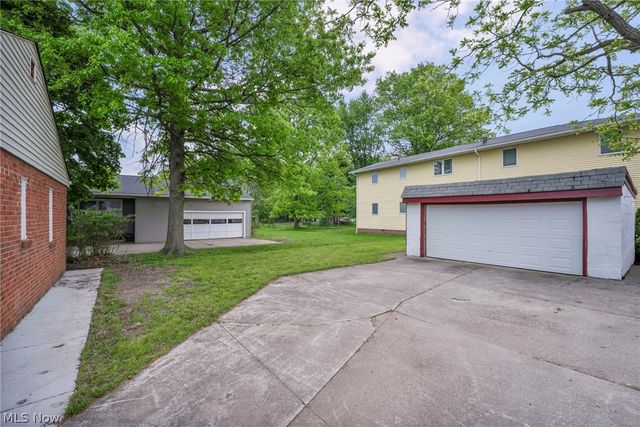 1279 Elmwood Road, Mayfield Heights, OH 44124