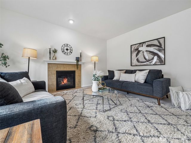 11033 SE 201st Street, Kent, WA 98031