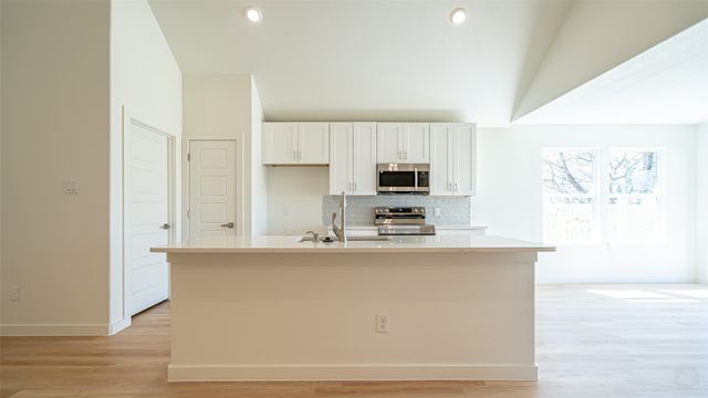 924 Bosque River Drive, Granbury, TX 76048