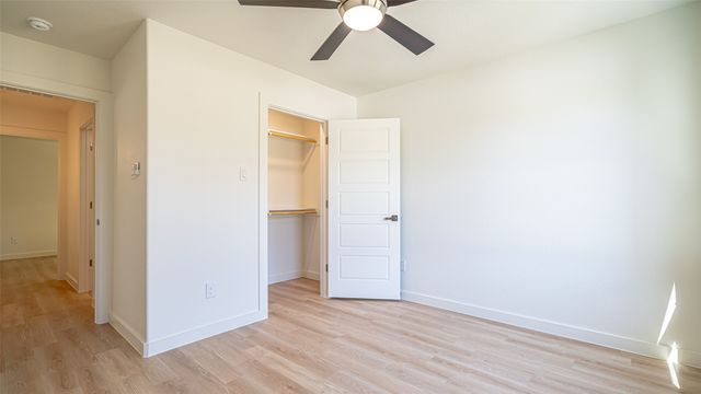 924 Bosque River Drive, Granbury, TX 76048