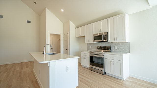 924 Bosque River Drive, Granbury, TX 76048