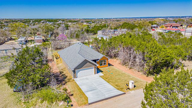 924 Bosque River Drive, Granbury, TX 76048