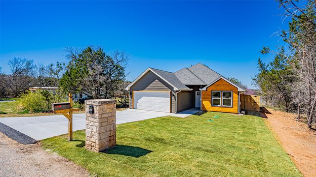 924 Bosque River Drive, Granbury, TX 76048