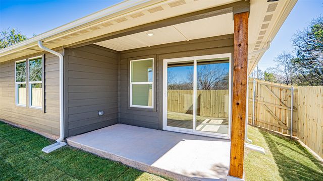 924 Bosque River Drive, Granbury, TX 76048