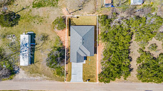 924 Bosque River Drive, Granbury, TX 76048