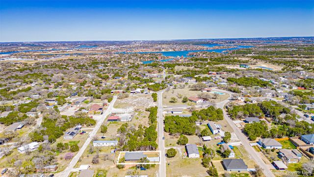 924 Bosque River Drive, Granbury, TX 76048