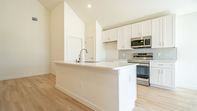 924 Bosque River Drive, Granbury, TX 76048