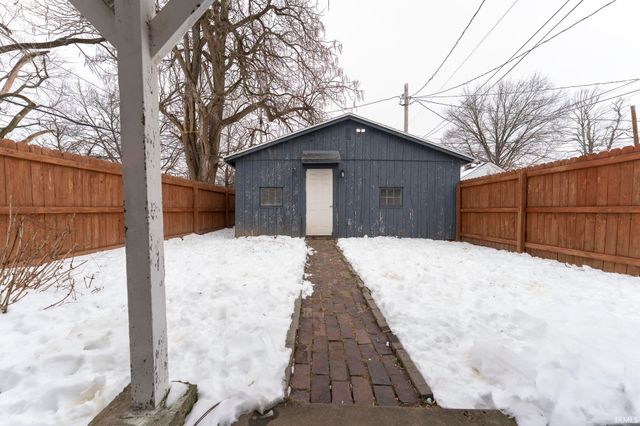 1107 S Evans Avenue, Evansville, IN 47713