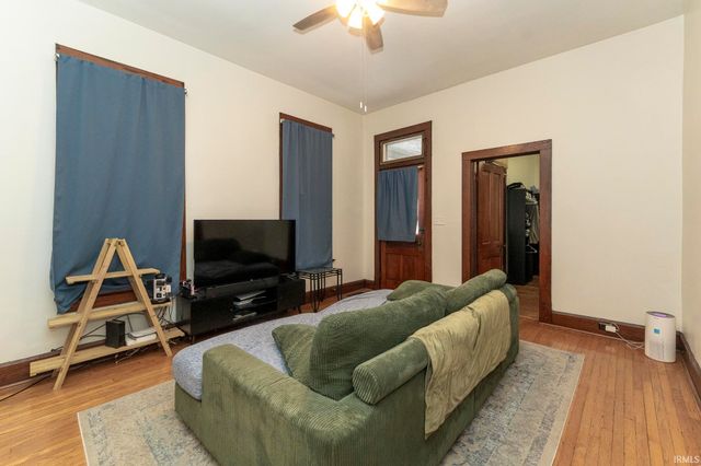 1107 S Evans Avenue, Evansville, IN 47713