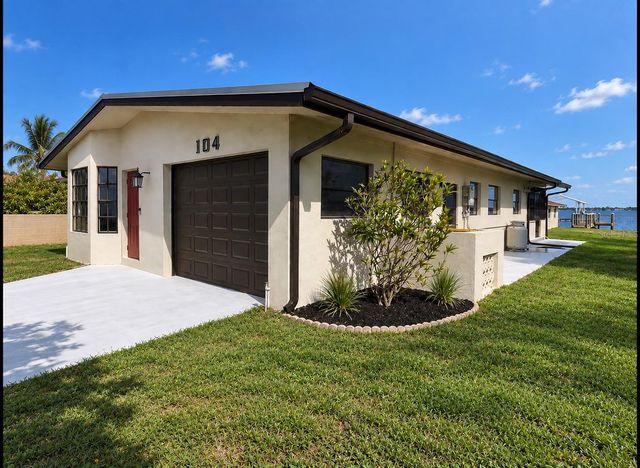 104 NORTHSHORE TERRACE, Port Charlotte, FL 33980