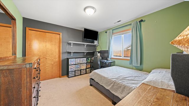 8906 W Canyon Place, Kennewick, WA 99336