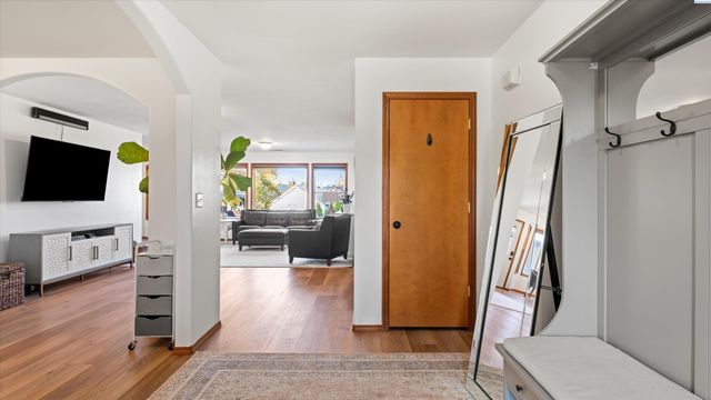 8906 W Canyon Place, Kennewick, WA 99336