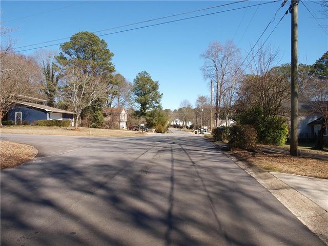 5564 Cobb Meadow, Norcross, GA 30093