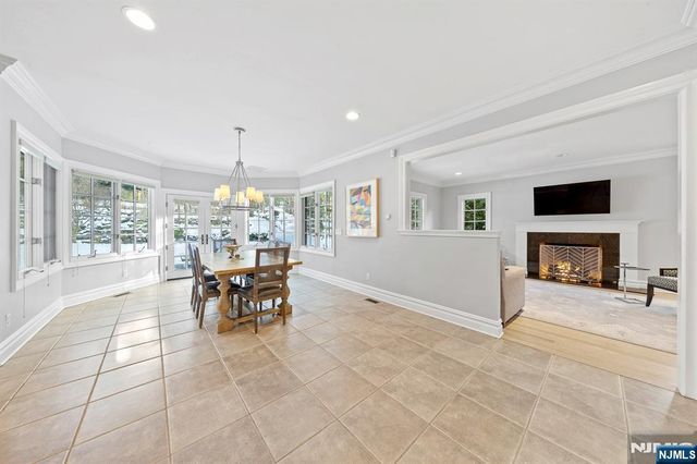 30 Peter Lynas Court, Tenafly, NJ 07670