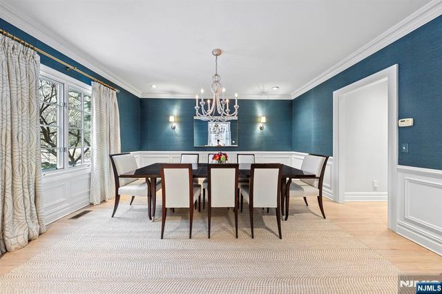 30 Peter Lynas Court, Tenafly, NJ 07670