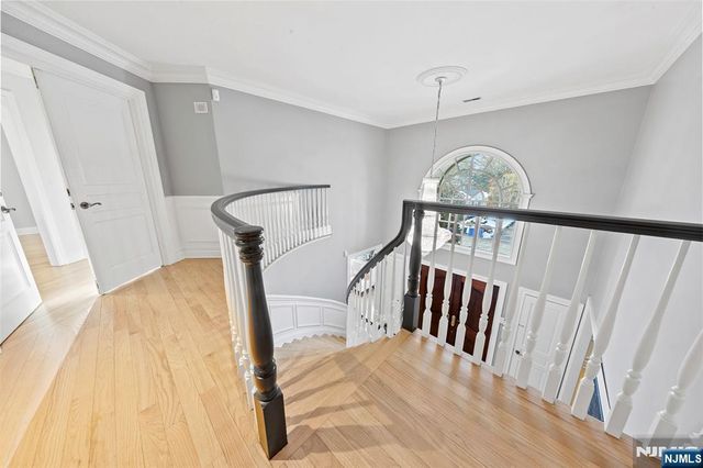 30 Peter Lynas Court, Tenafly, NJ 07670