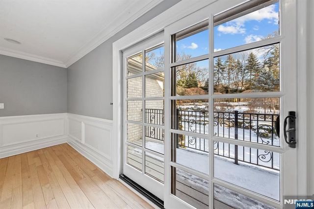 30 Peter Lynas Court, Tenafly, NJ 07670