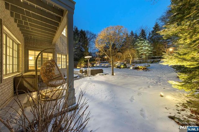 30 Peter Lynas Court, Tenafly, NJ 07670