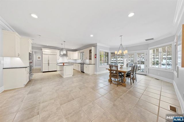 30 Peter Lynas Court, Tenafly, NJ 07670