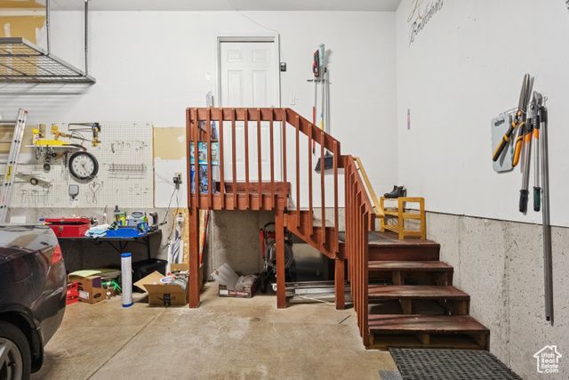 889 W ROCKHILL POINT CV, Taylorsville, UT 84123