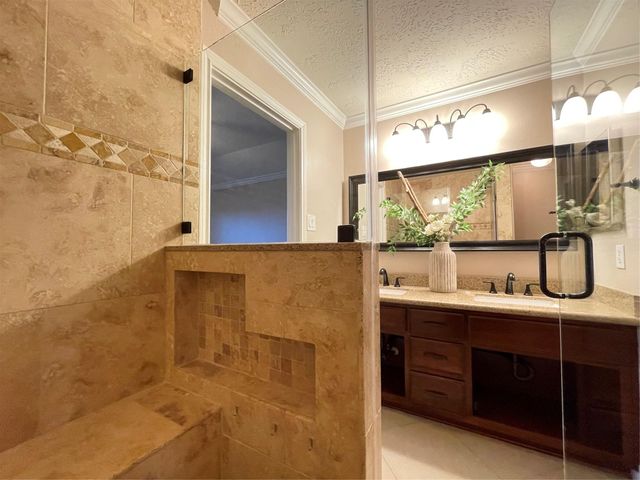 2102 Pickwick Pines Dr Court, Humble, TX 77396