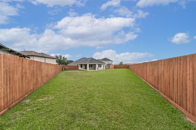2102 Pickwick Pines Dr Court, Humble, TX 77396