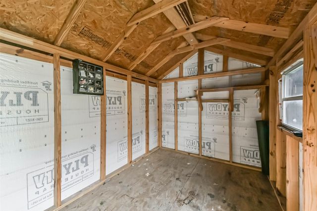 2102 Pickwick Pines Dr Court, Humble, TX 77396