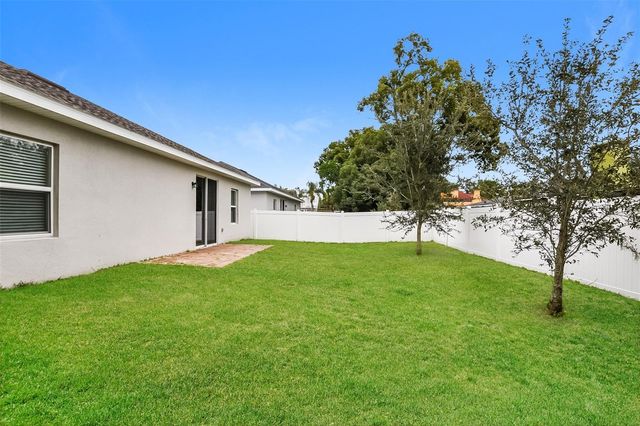 1408 E LAKEVIEW AVENUE, Eustis, FL 32726