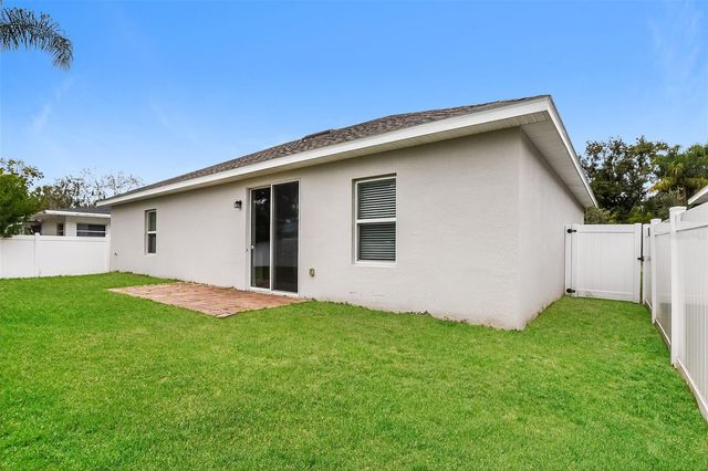 1408 E LAKEVIEW AVENUE, Eustis, FL 32726