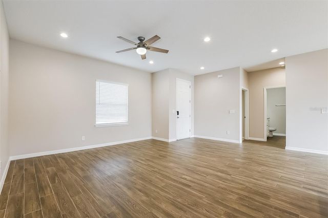 1408 E LAKEVIEW AVENUE, Eustis, FL 32726