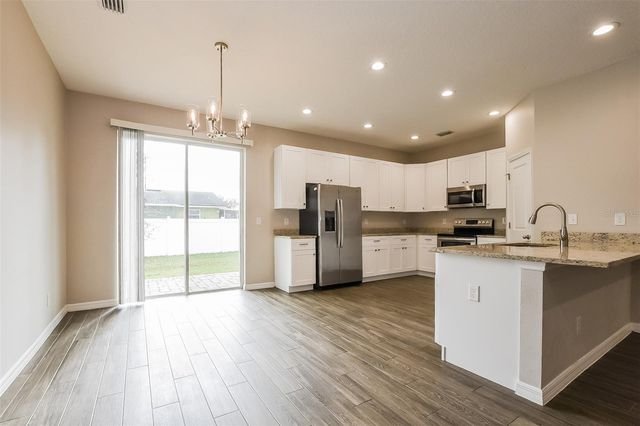 1408 E LAKEVIEW AVENUE, Eustis, FL 32726