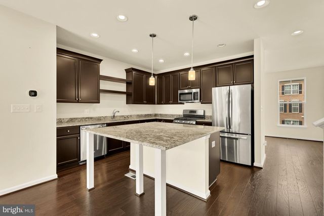 8141 HONEY BEE WAY, Manassas, VA 20111