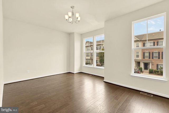 8141 HONEY BEE WAY, Manassas, VA 20111