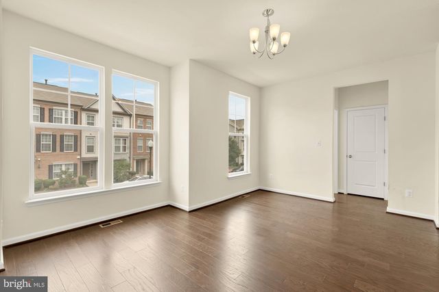 8141 HONEY BEE WAY, Manassas, VA 20111