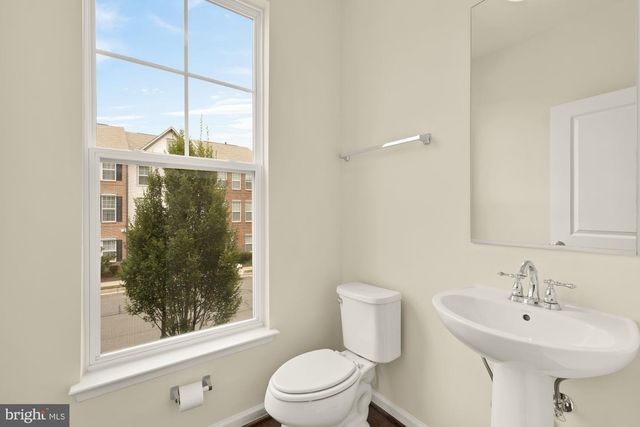 8141 HONEY BEE WAY, Manassas, VA 20111