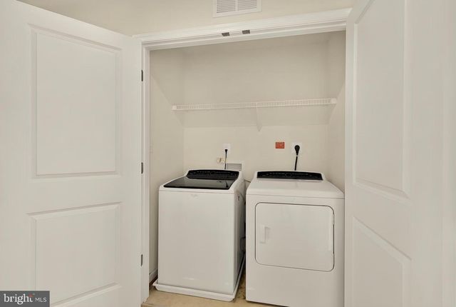 8141 HONEY BEE WAY, Manassas, VA 20111